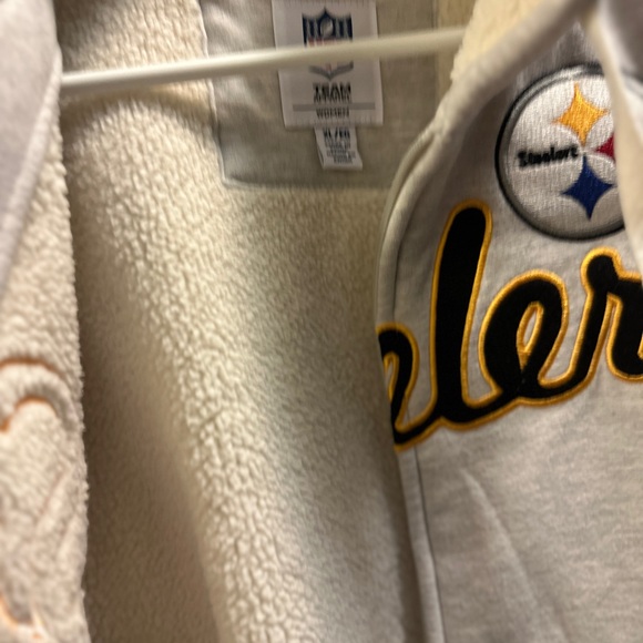 NFL 🏈Team Apparel Women Pittsburgh Steelers Hoodie. Fleece/Sherpa lined.  SZ XL - Picture 3 of 12